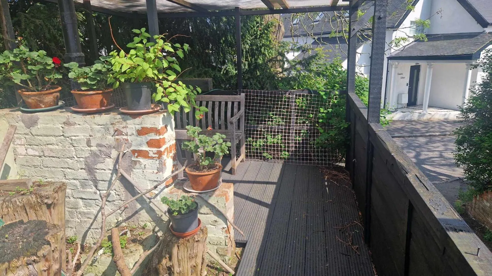 Converted Bungalow In Bexley London Apartment